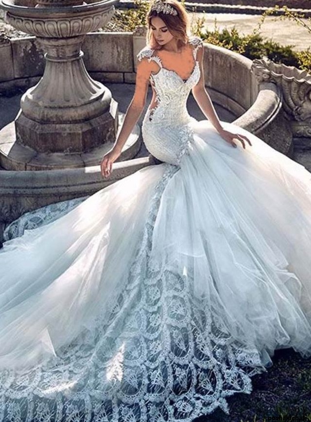 مدل لباس عروس تور دنباله دار